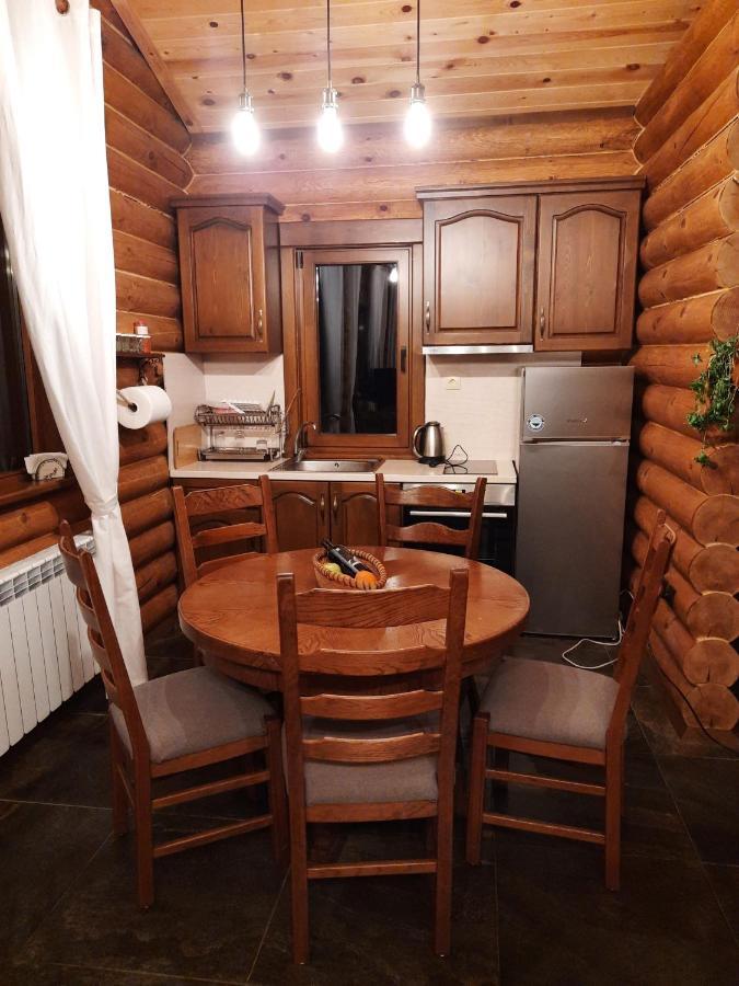 Къщи За Гости Под Звездите パンポロボ エクステリア 写真